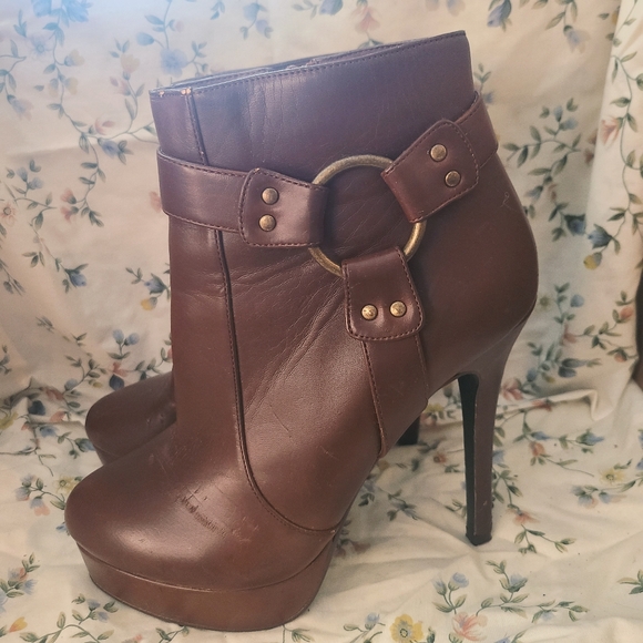 COPY - 2/$20- used Brown platform heel boots size 8 - Picture 4 of 4